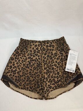 Lululemon Hotty Hot HR Short 4” Lined
Leopard  True Leopard Multi Night Brown 4